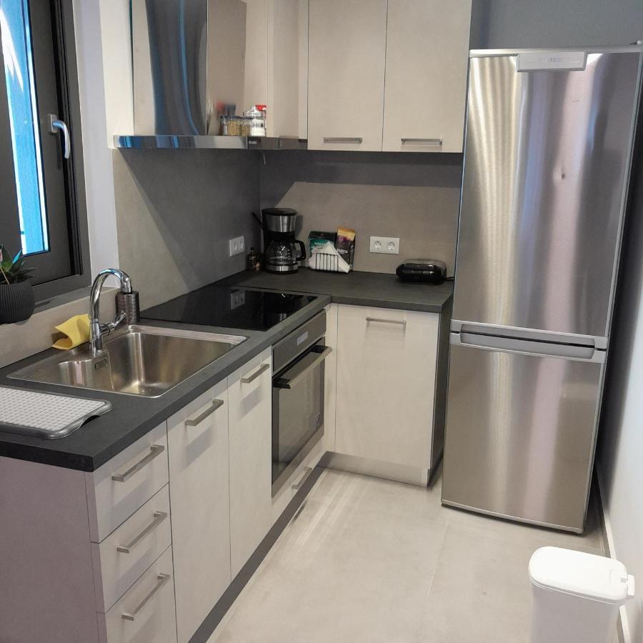 Апартаменты Brand New Flat Near De Bosset Bridge, Argostoli Экстерьер фото