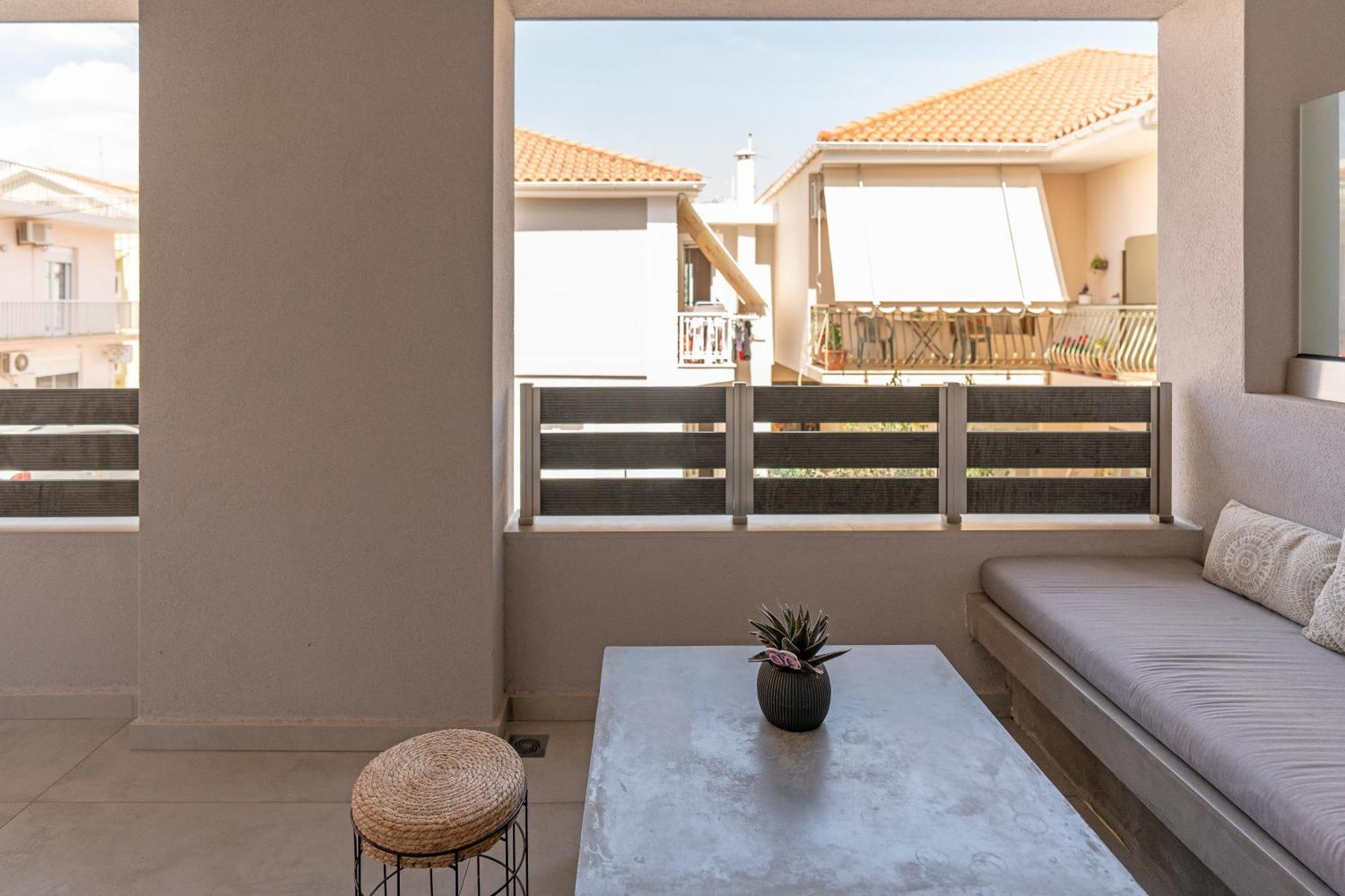Апартаменты Brand New Flat Near De Bosset Bridge, Argostoli Экстерьер фото